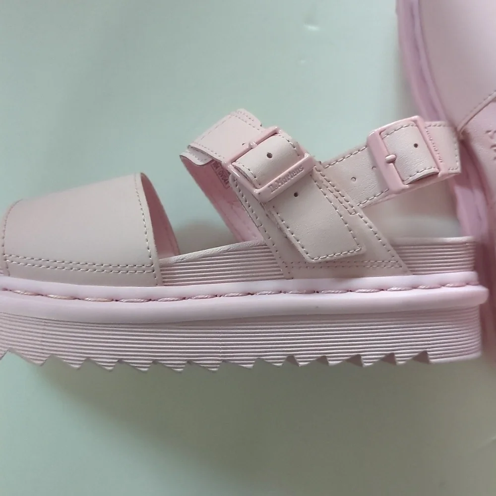 NWT Dr. Martens Sandals - Picture 4 of 7